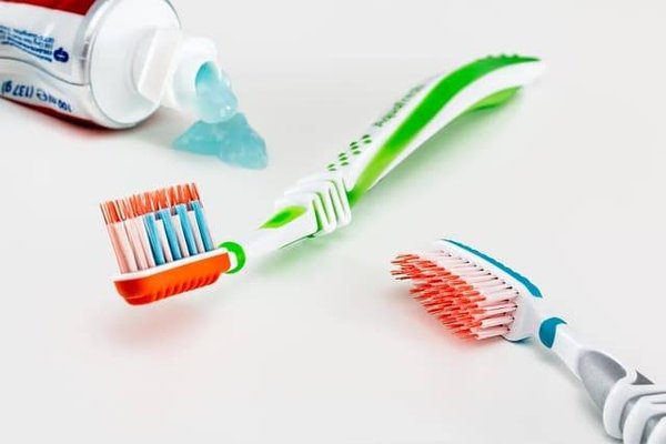 Quels sont les produits de blanchiment des dents disponibles en pharmacie ?